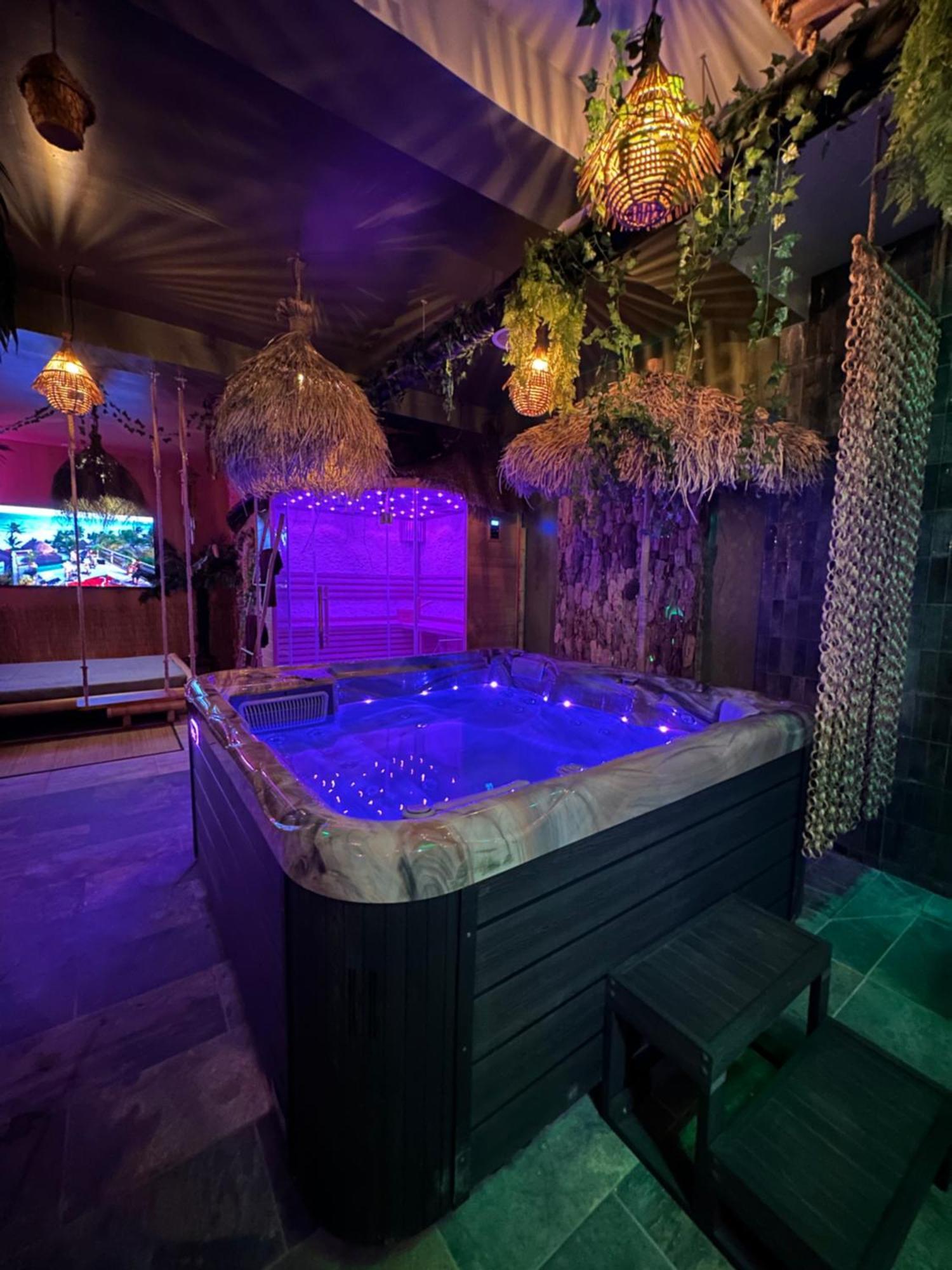 Jungle Spa Bed & Breakfast Dunkirk Exterior photo