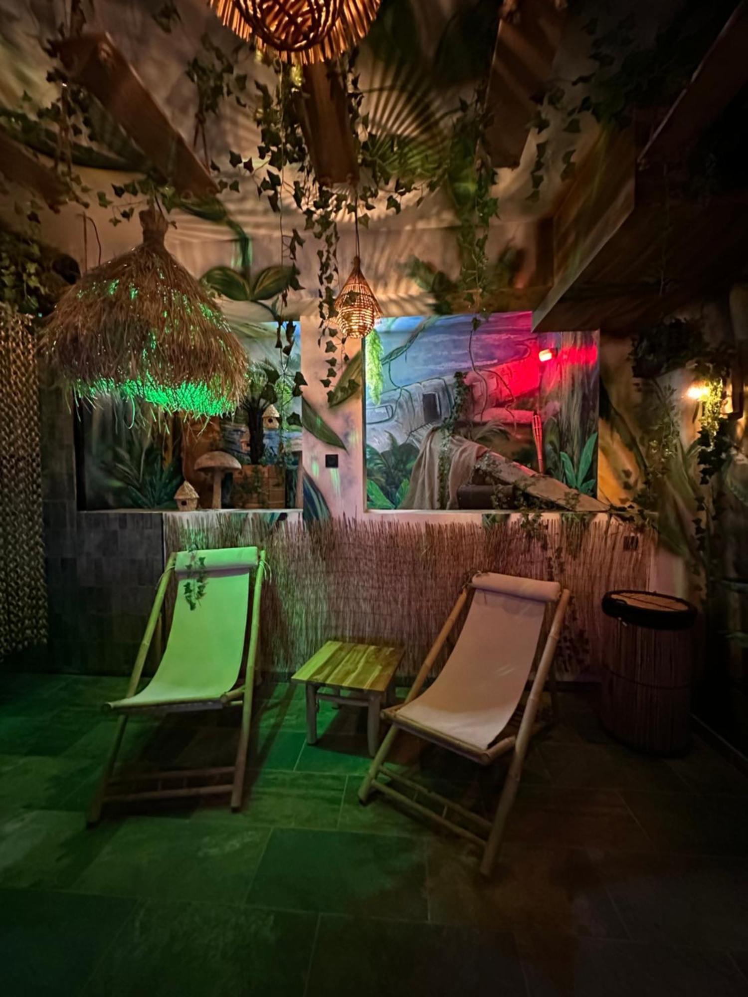 Jungle Spa Bed & Breakfast Dunkirk Exterior photo